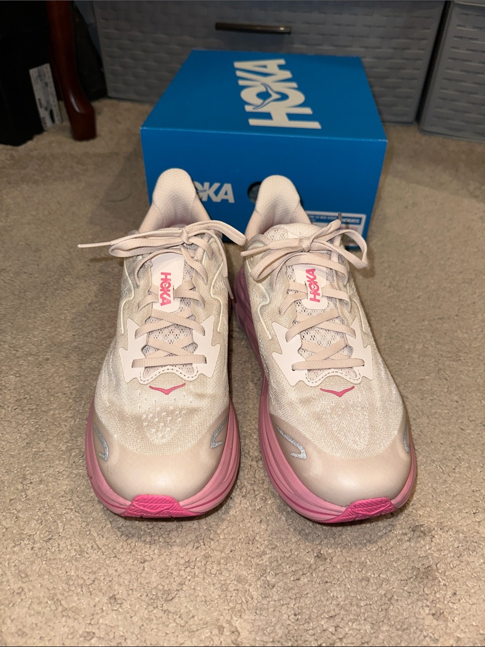Hoka Clifton 10 Lightweight Rose Cream / Dried Rose Like New - Picture 2 of 6